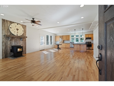 Beautiful Craftsman-Style Home in Yacolt WA - image 15