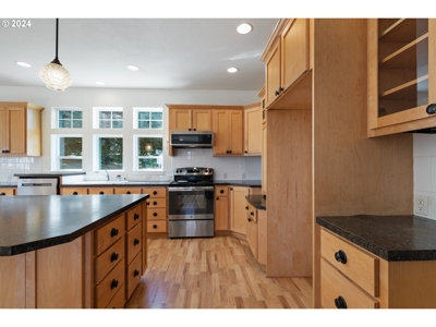 Beautiful Craftsman-Style Home in Yacolt WA - image 21