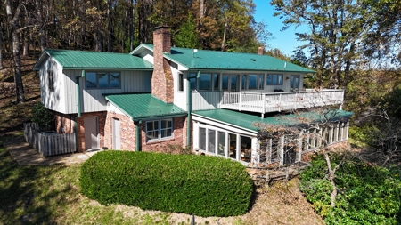 Home  Wth Long Range Views In Patrick County, Va - image 4