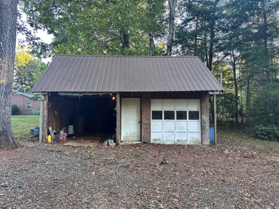 Country Home with Creek Frontage for Sale in Woolwine, VA - image 33