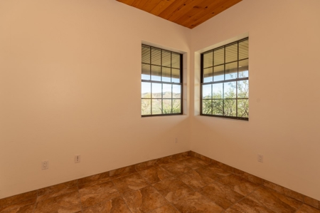 Auction, Mtn top Home w/Views 3-BR, 2-BA, 19 Ac, Vail, AZ - image 28