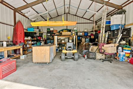 Country Living in Northeast Texas on 5 Acres - image 17