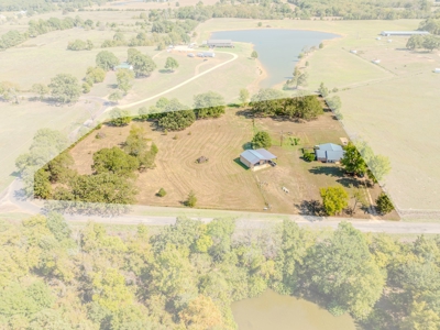 Country Living in Northeast Texas on 5 Acres - image 26