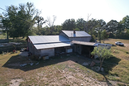 Country Home With A Pond And Shop - image 7