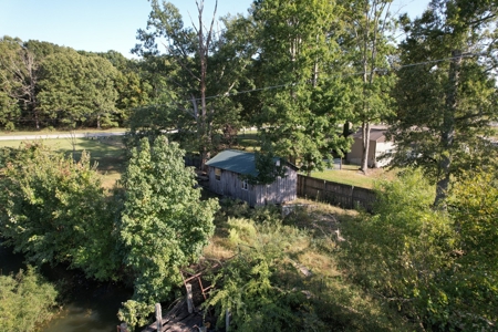 Country Home With A Pond And Shop - image 8