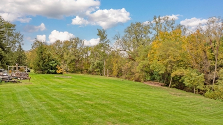 Home and Barn on 5 ac Delaware County Big Walnut Schools - image 11