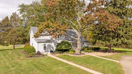 Home and Barn on 5 ac Delaware County Big Walnut Schools - image 3
