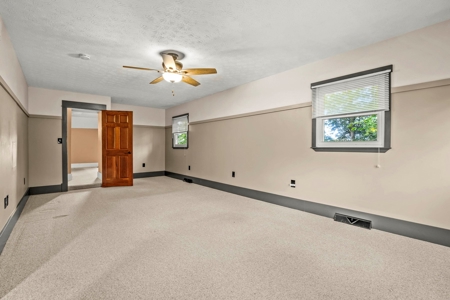 Home and Barn on 5 ac Delaware County Big Walnut Schools - image 33