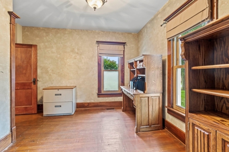 Home and Barn on 5 ac Delaware County Big Walnut Schools - image 17