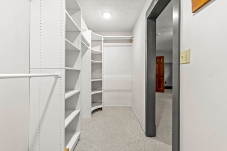 Home and Barn on 5 ac Delaware County Big Walnut Schools - image 32