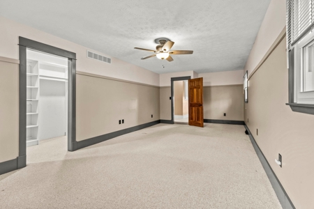 Home and Barn on 5 ac Delaware County Big Walnut Schools - image 31