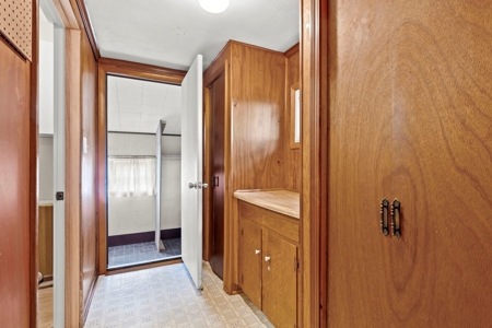 Home and Barn on 5 ac Delaware County Big Walnut Schools - image 22