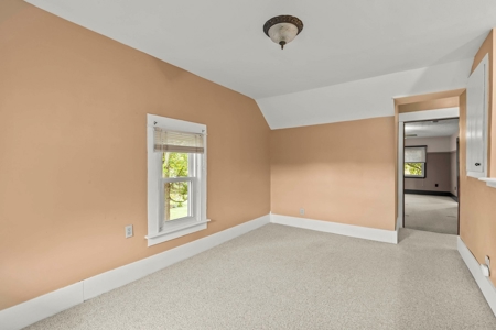 Home and Barn on 5 ac Delaware County Big Walnut Schools - image 26