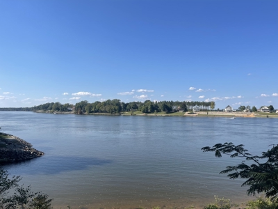 Riverfront Lot For Sale in Savannah TN - image 13