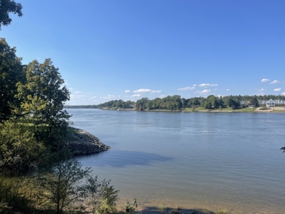 Riverfront Lot For Sale in Savannah TN - image 12