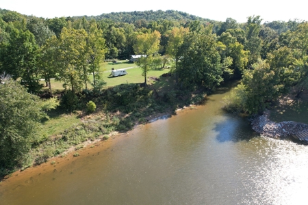 Riverfront Lot For Sale in Savannah TN - image 3