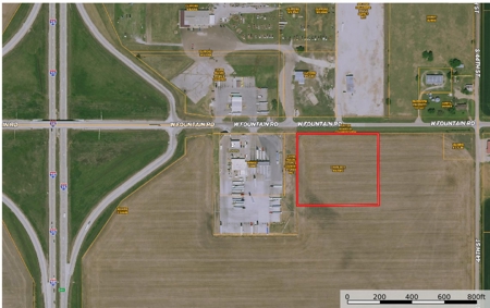 Land with quick interstate access - image 4