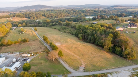 Bowlin Feed Store & Farm Online Auction - image 16