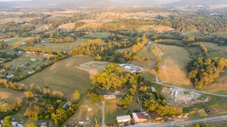 Bowlin Feed Store & Farm Online Auction - image 12