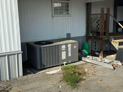 Bowlin Feed Store & Farm Online Auction - image 26