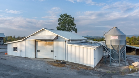 Bowlin Feed Store & Farm Online Auction - image 43