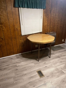 Bowlin Feed Store & Farm Online Auction - image 35