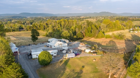 Bowlin Feed Store & Farm Online Auction - image 4