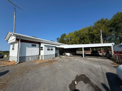 Bowlin Feed Store & Farm Online Auction - image 27