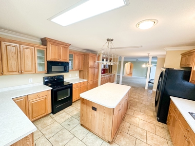 Home on Acreage for Sale in Edgar Springs, Missouri - image 15
