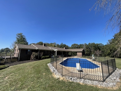 Country Home with Acreage and Inground Pool For Sale in TN - image 17