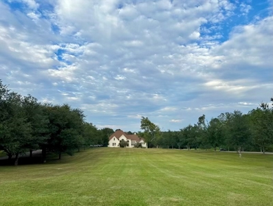 Luxury Lakefront Home in Oak Hill Estates Brookhaven, MS - image 2