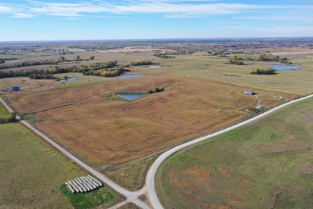40 ACRES m/l | ALBANY, MO | PASTURE, SHED, POND & BUILDING SITE - image 2