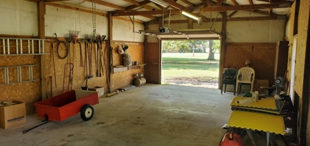 Hunting and Fishing Lakeside Retreat!!! - image 42