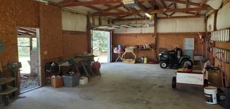 Hunting and Fishing Lakeside Retreat!!! - image 41