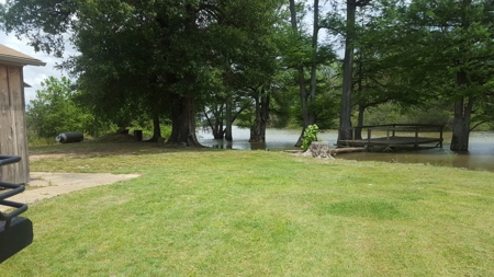 Hunting and Fishing Lakeside Retreat!!! - image 28