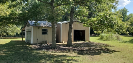 Hunting and Fishing Lakeside Retreat!!! - image 38