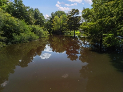 Hunting and Fishing Lakeside Retreat!!! - image 8