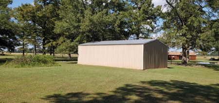 Hunting and Fishing Lakeside Retreat!!! - image 40