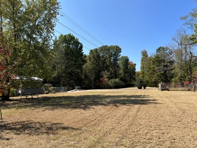 Cozy 2-Bedroom Mobile Home on 5.34 +/- Acres - image 17