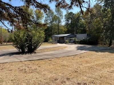Cozy 2-Bedroom Mobile Home on 5.34 +/- Acres - image 26