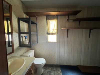 Cozy 2-Bedroom Mobile Home on 5.34 +/- Acres - image 10