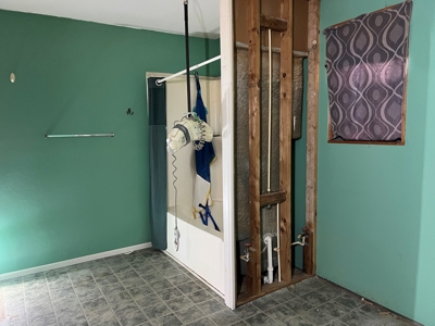 Cozy 2-Bedroom Mobile Home on 5.34 +/- Acres - image 16