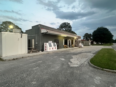 Thriving Country Store for Sale in Pantego, NC - image 3
