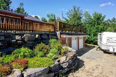 Log Cabin with a Beautiful Setting! - image 6