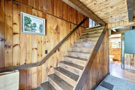 Log Cabin with a Beautiful Setting! - image 21