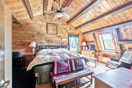 Log Cabin with a Beautiful Setting! - image 24