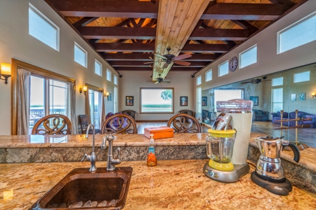 Lake Corpus Christi Waterfront Home on 35 Acres - image 39