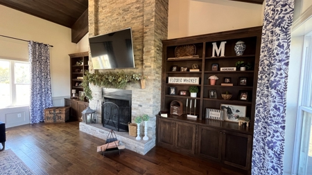 Home on Small Acreage in Clinton County - image 34