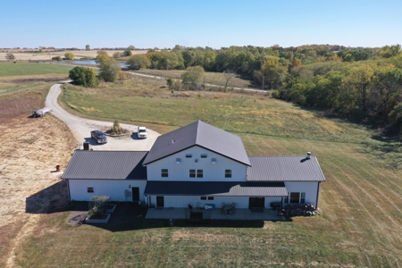 Home on Small Acreage in Clinton County - image 46