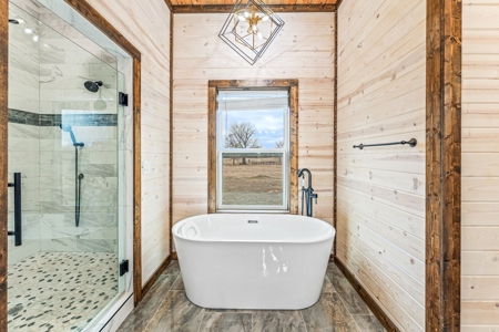 Luxury Ranch Estate For Sale in Paris TX, - image 10